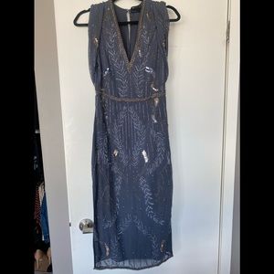 PERFECT COCKTAIL DRESS. WORN ONCE. SIZE 2-4.